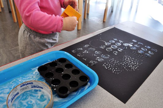 Glue, Stamps, Salt and Sand Exploration | Making Art With Children | The Eric Carle Museum of PIcture Book Art  # kidsart #materials 